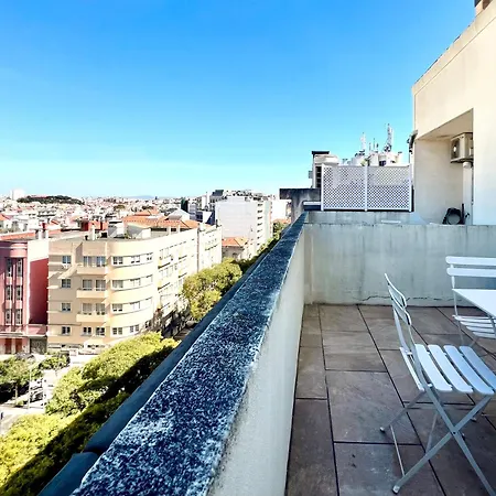 Out Saldanha Apartman *
